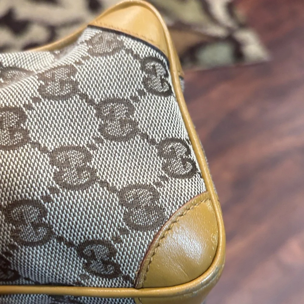 Gucci Beige and Red Stripe Satchel with Yellow Accents - Picture 14 of 14